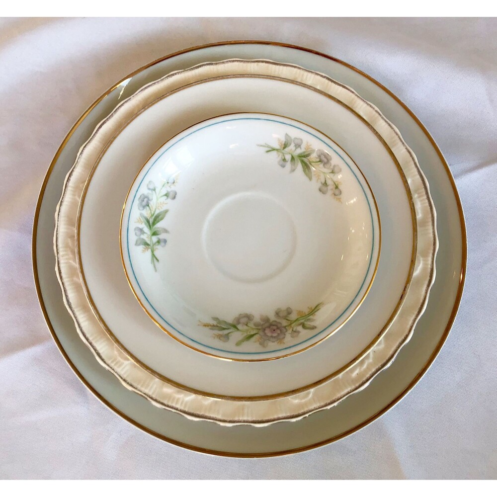 4 Piece Mixed and Matched Fine China Place Setting, Floral and Gold Rim Themed